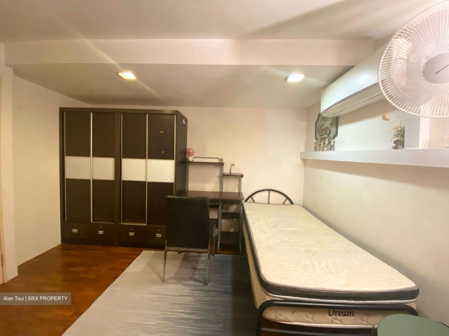 Sennett Estate (D13), Terrace #435025931